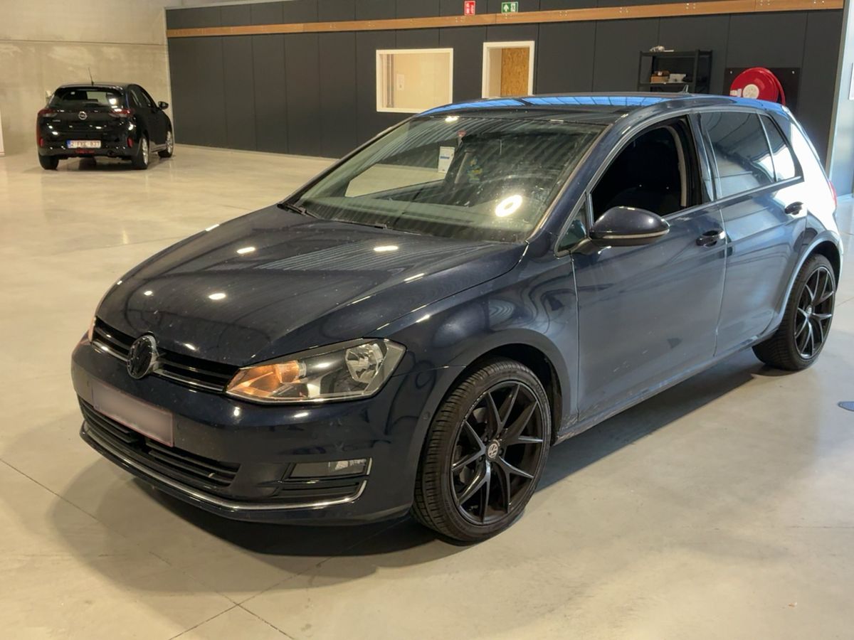 Volkswagen Golf 2015 — photo 1