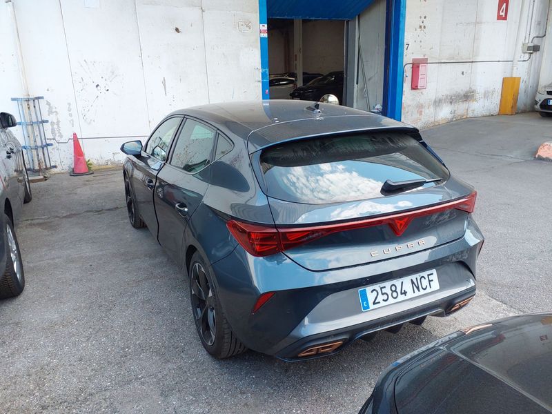 Cupra Leon 1.5 e-HYBRID — zdjęcie 5