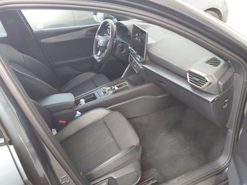 Cupra Leon 1.5 e-HYBRID — zdjęcie 9