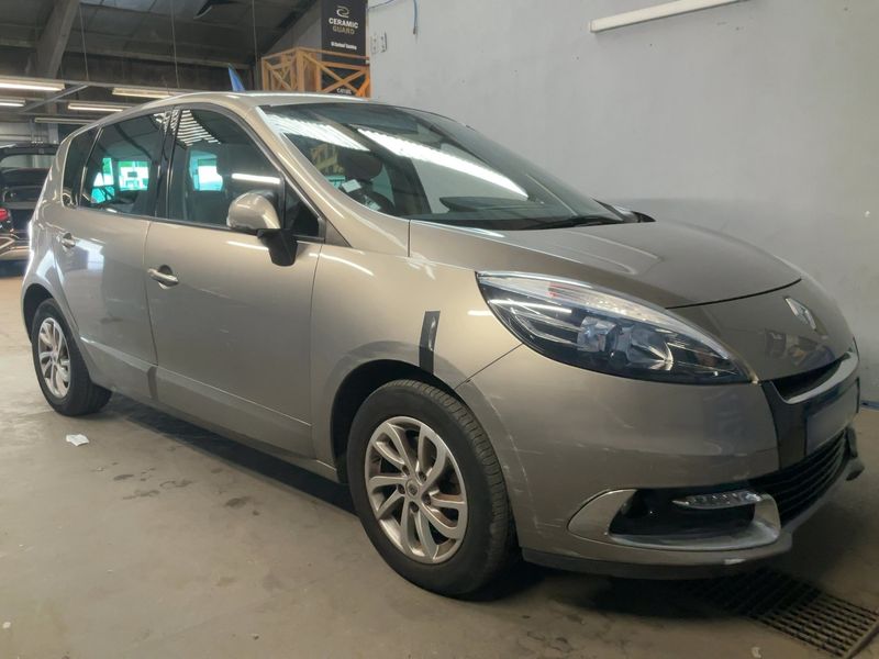 Renault Scenic 1.5 dCi Dynamique 2012 – снимка 12