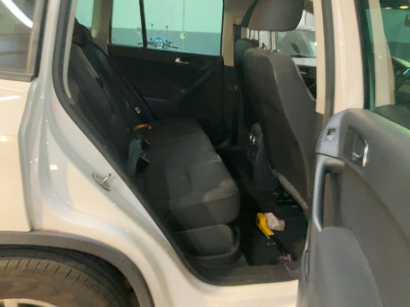 Volkswagen Tiguan 2.0 TDI Trend & Fun BlueMotion Tech — zdjęcie 14