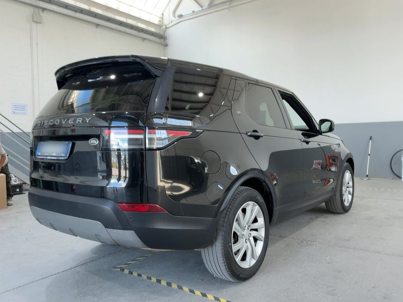 Land Rover Discovery 5 2.0 Td4 SE — zdjęcie 6