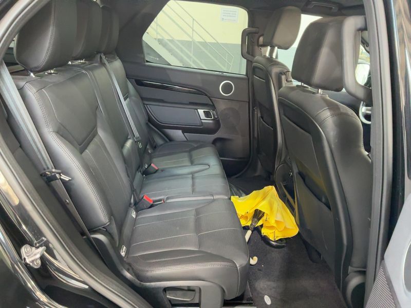 Land Rover Discovery 5 2.0 Td4 SE — zdjęcie 14
