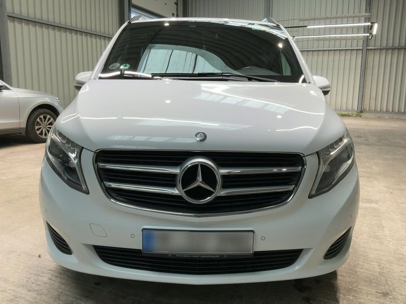 Mercedes-Benz V-Klasse V 220 d lang BlueTEC Edition — zdjęcie 9