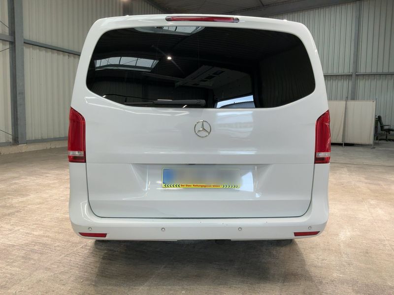 Mercedes-Benz V-Klasse V 220 d lang BlueTEC Edition — zdjęcie 5