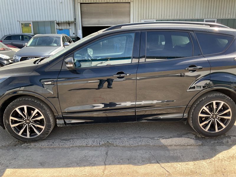 Ford Kuga 1.5 EcoBoost ST-Line — zdjęcie 4