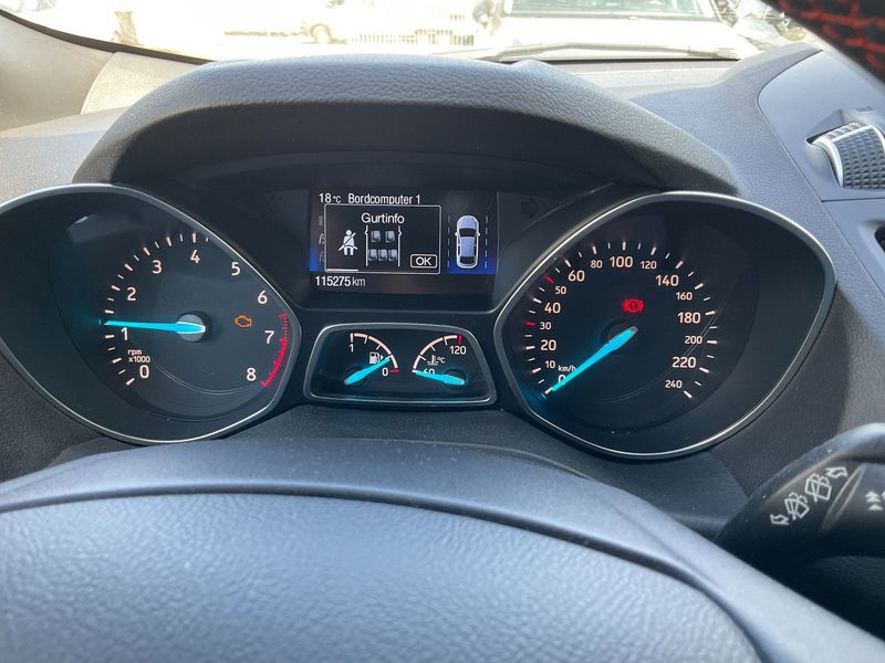 Ford Kuga 1.5 EcoBoost ST-Line — zdjęcie 13