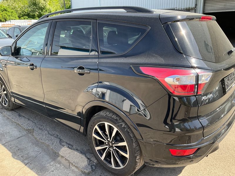 Ford Kuga 1.5 EcoBoost ST-Line — zdjęcie 3