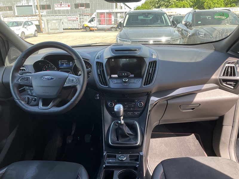 Ford Kuga 1.5 EcoBoost ST-Line — zdjęcie 12