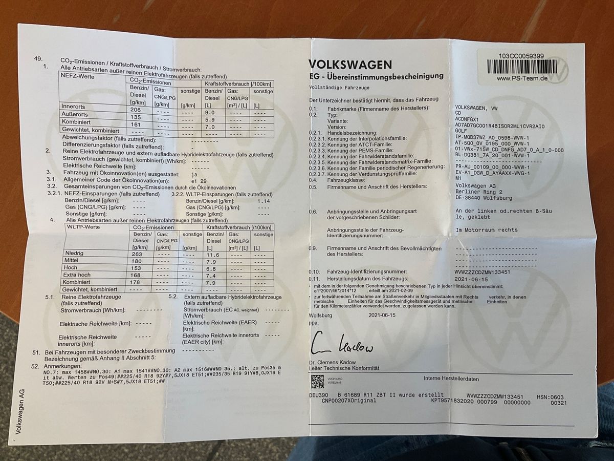 Volkswagen Golf VIII 2.0 TSI R 4Motion