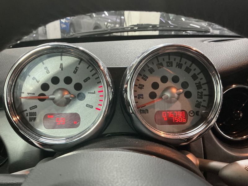 MINI Cabrio Cooper S — zdjęcie 13