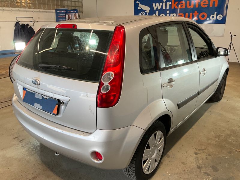 Ford Fiesta 1.4 Futura 2008 – снимка 2