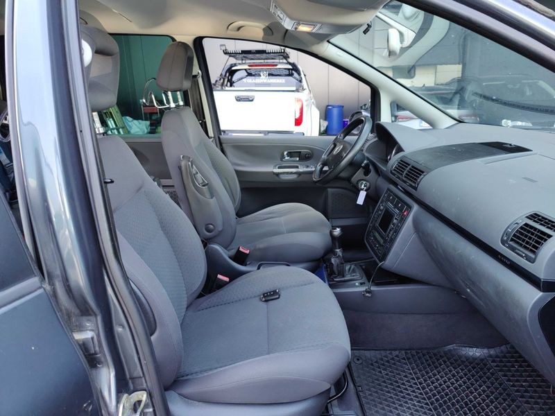 Volkswagen Sharan 1.9 TDI Comfortline — zdjęcie 10