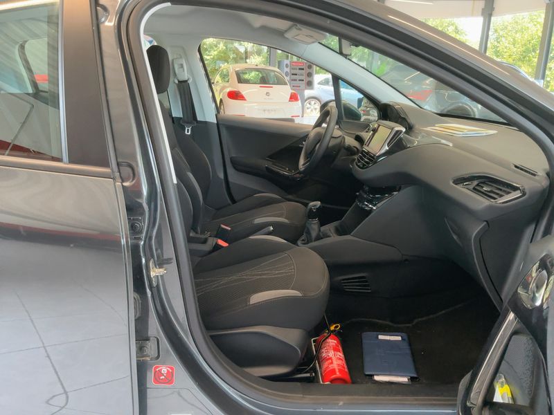 Peugeot 208 1.4 HDi Active 2014 – снимка 16