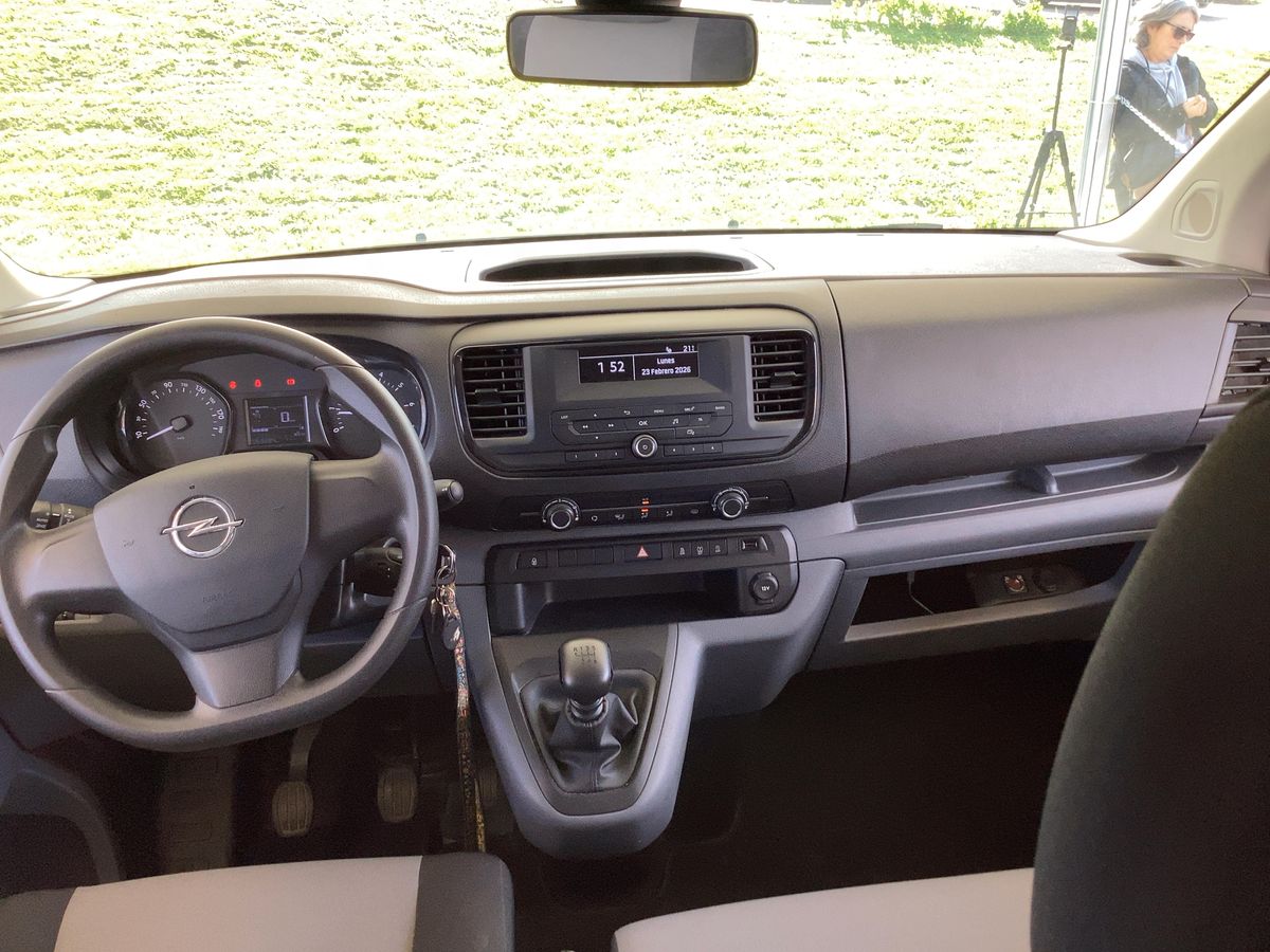 Opel Vivaro 2020 — photo 19