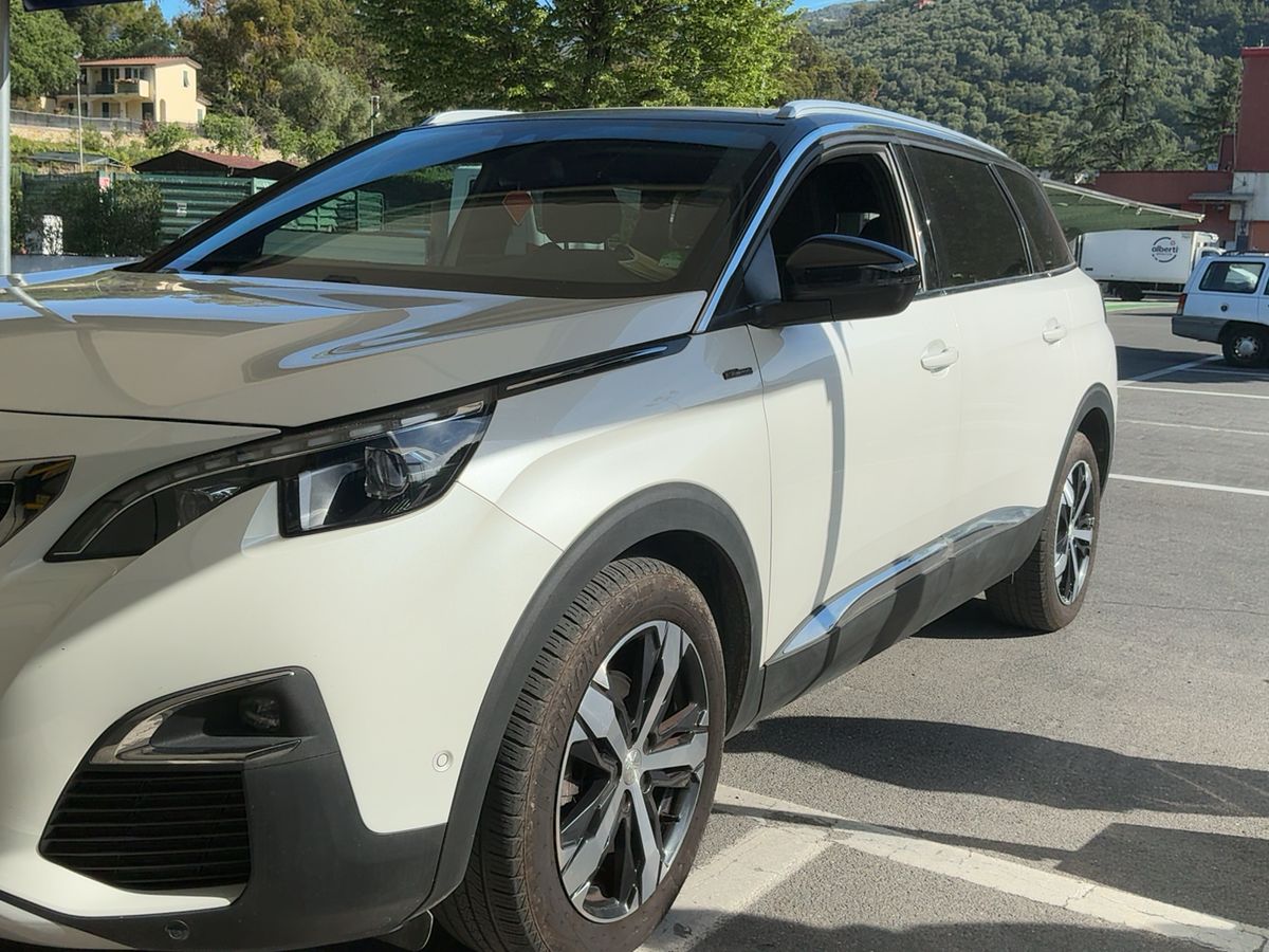 Peugeot 5008 d'occasion