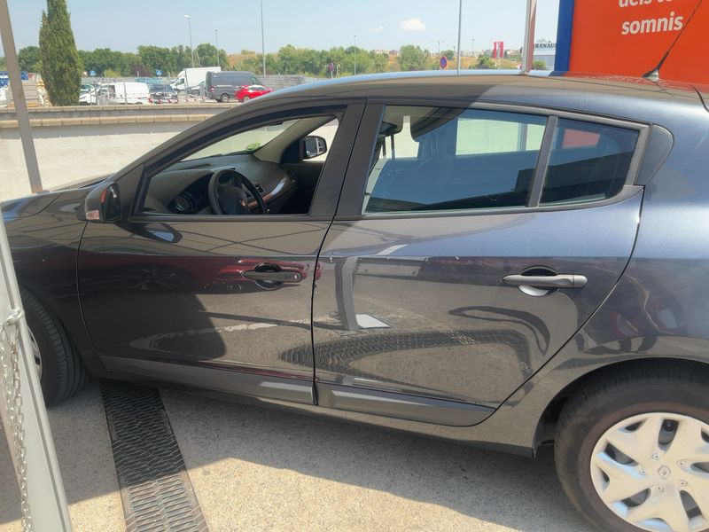 Renault Megane 1.6 Authentique — zdjęcie 4