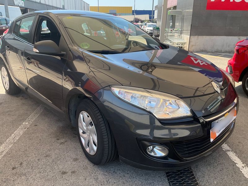 Renault Megane 1.6 Authentique — zdjęcie 8
