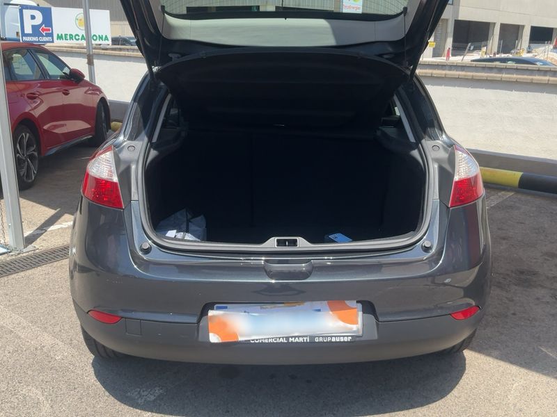Renault Megane 1.6 Authentique — zdjęcie 10