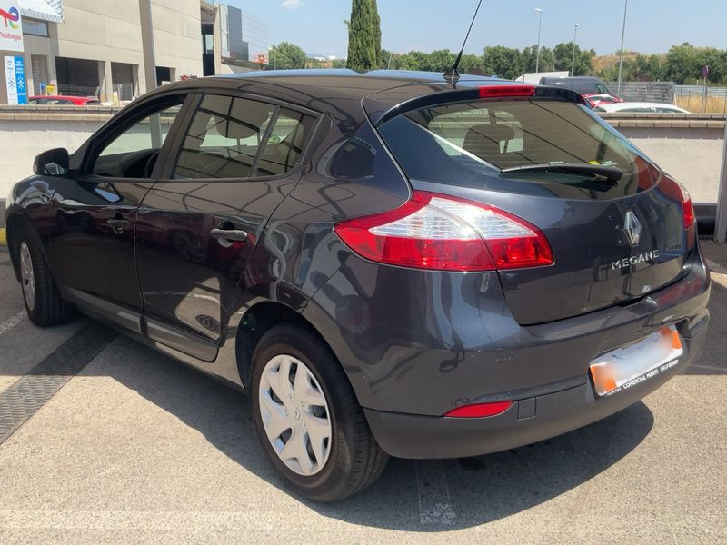Renault Megane 1.6 Authentique — zdjęcie 3