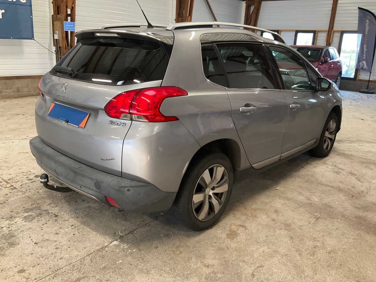 Peugeot 2008 1.2 VTi Allure