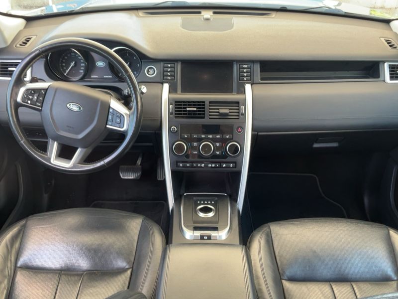 Land Rover Discovery Sport 2.0 Td4 HSE — zdjęcie 12