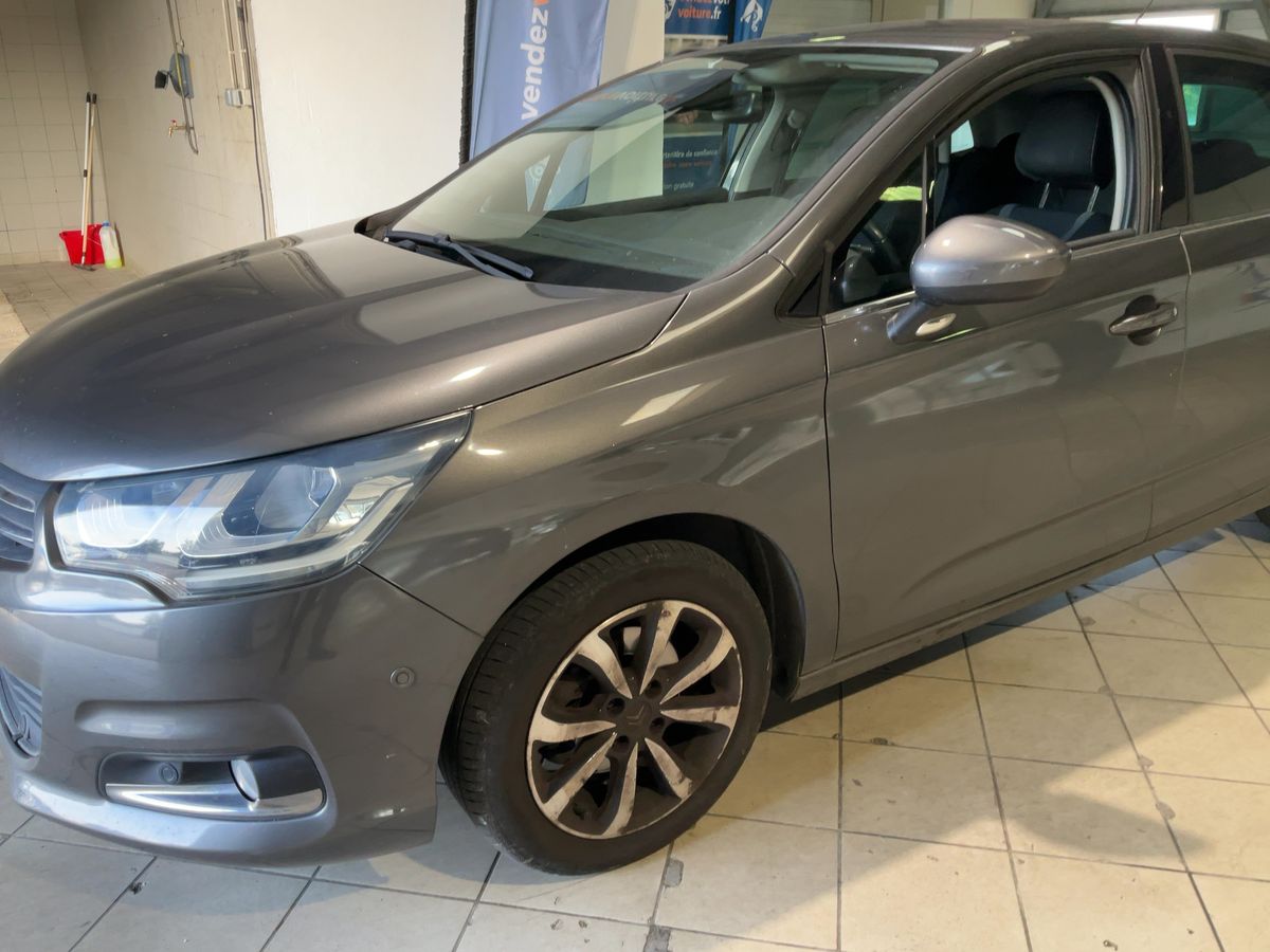 Citroen C4 1.2 e-THP Selection