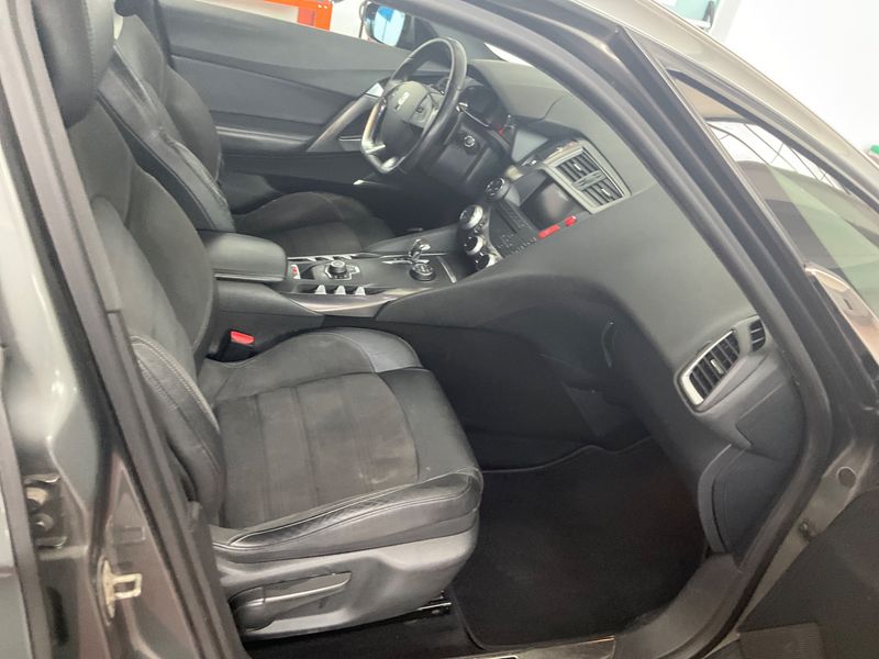 Citroen DS5 2.0 HDi Hybrid4 SoChic — zdjęcie 3