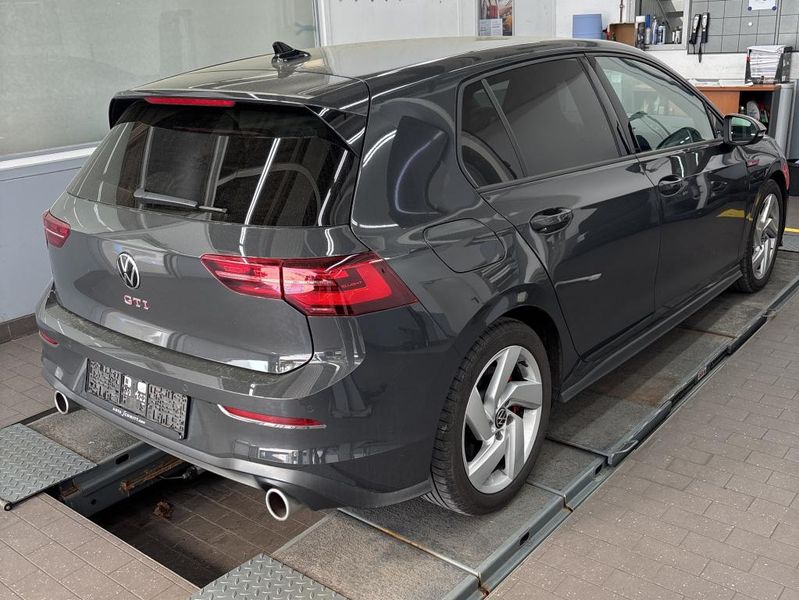 Volkswagen Golf VIII 2.0 TSI GTI — zdjęcie 15