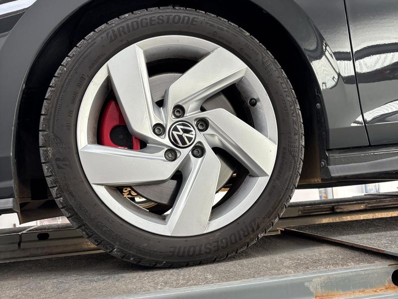 Volkswagen Golf VIII 2.0 TSI GTI — zdjęcie 22