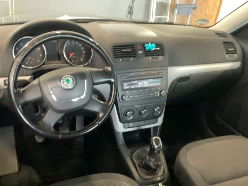 Skoda Yeti 1.2 TSI Ambition — zdjęcie 12