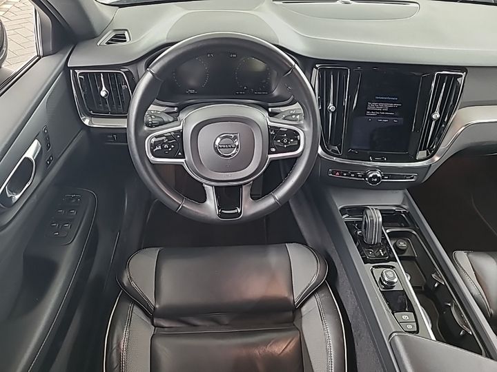 Volvo S60 2.0 B3 Mild-Hybrid R-Design — zdjęcie 6