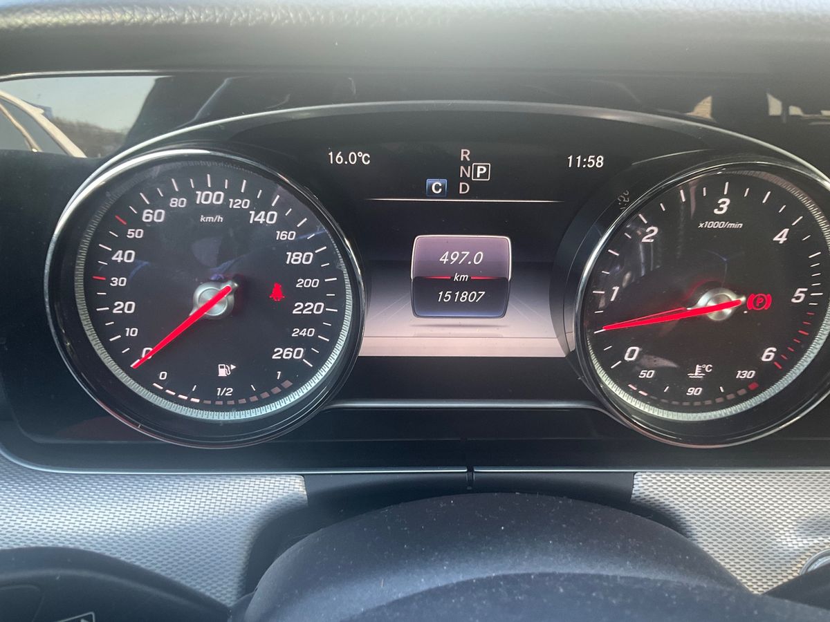 Mercedes-Benz E-Klasse 2017 — photo 19