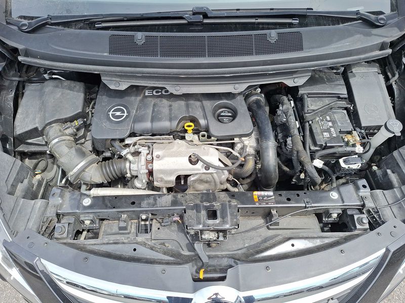 Opel Zafira Tourer 1.6 CDTI Cosmo Pack — zdjęcie 8