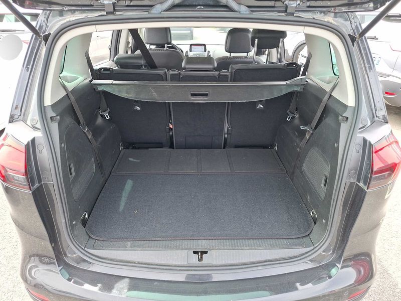 Opel Zafira Tourer 1.6 CDTI Cosmo Pack — zdjęcie 9