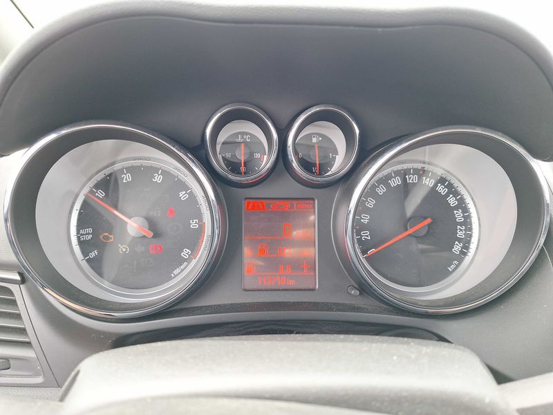 Opel Zafira Tourer 1.6 CDTI Cosmo Pack — zdjęcie 12