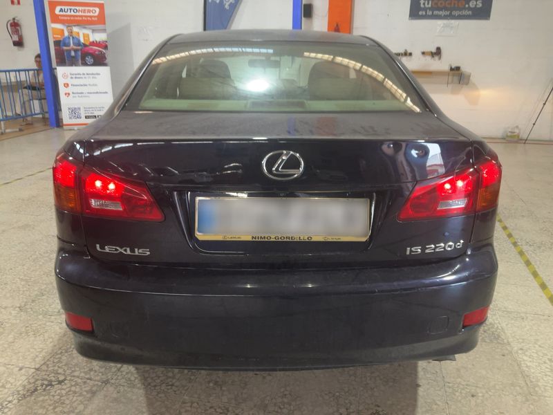 Lexus IS-Serie IS 220d Executive Line — zdjęcie 5
