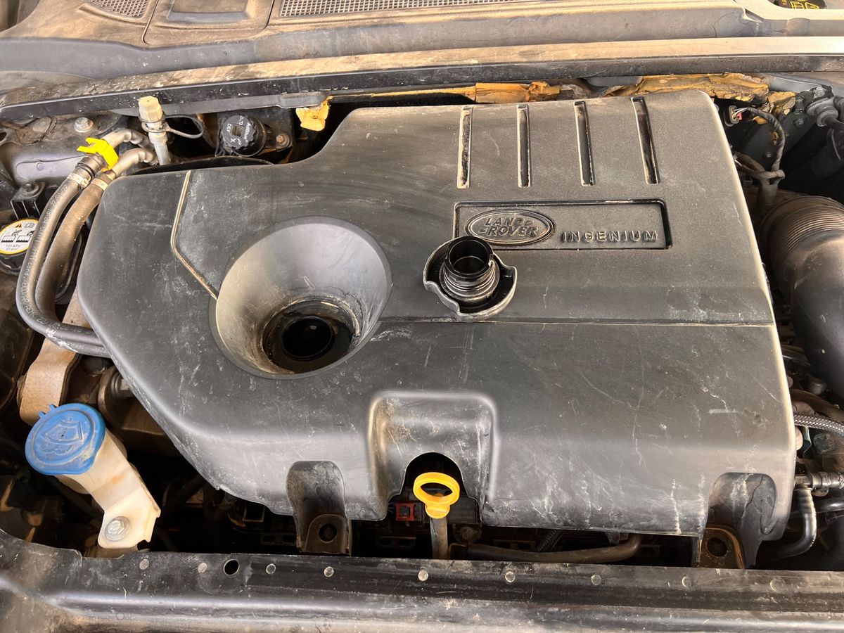 Land Rover 2018 — photo 33