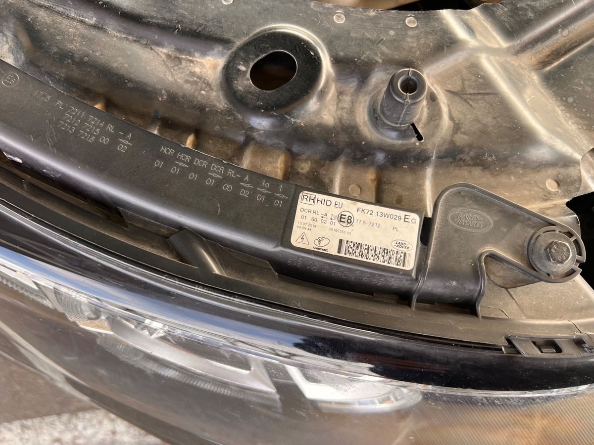 Land Rover 2018 — photo 24