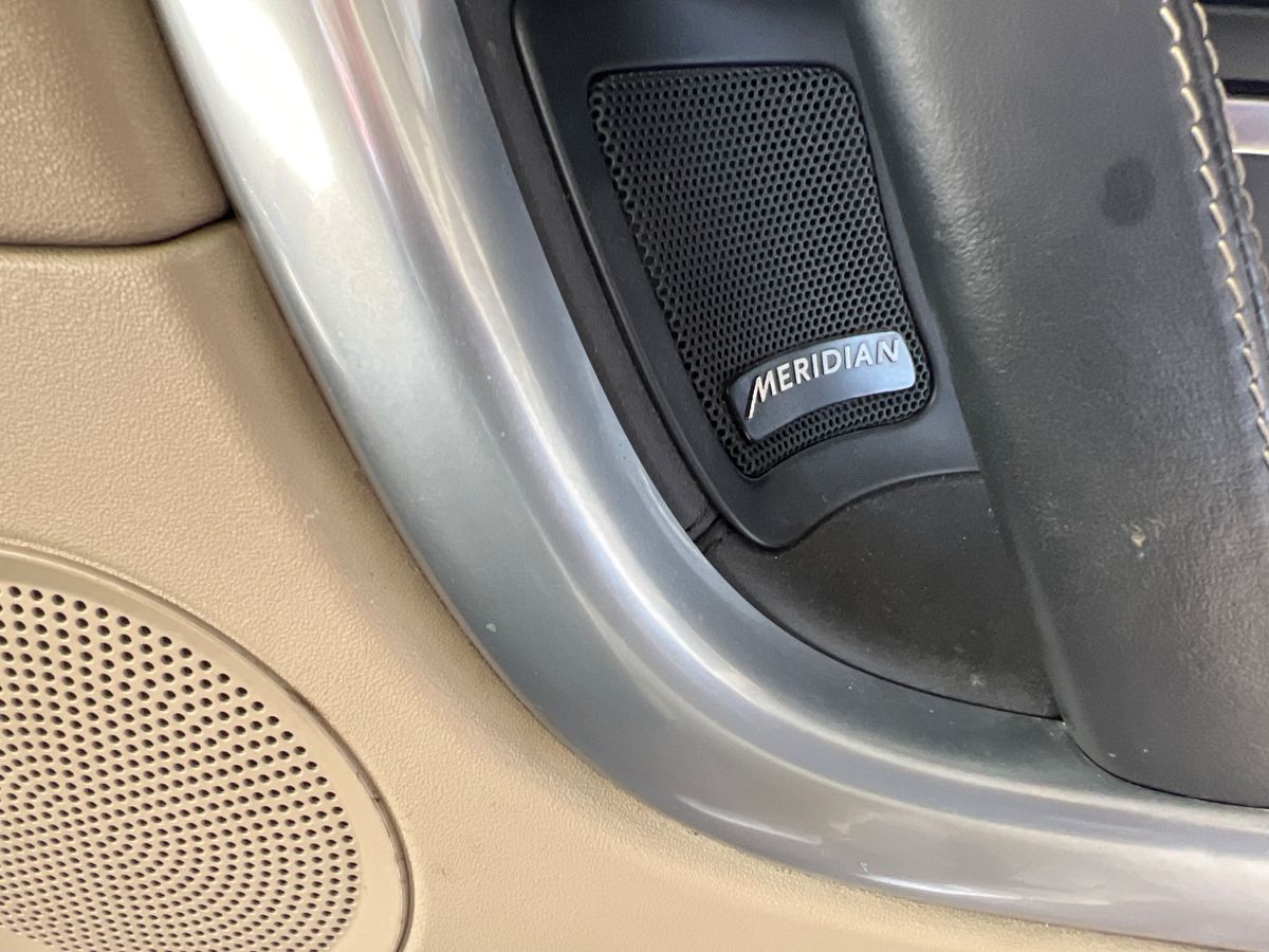 Land Rover 2018 — photo 32