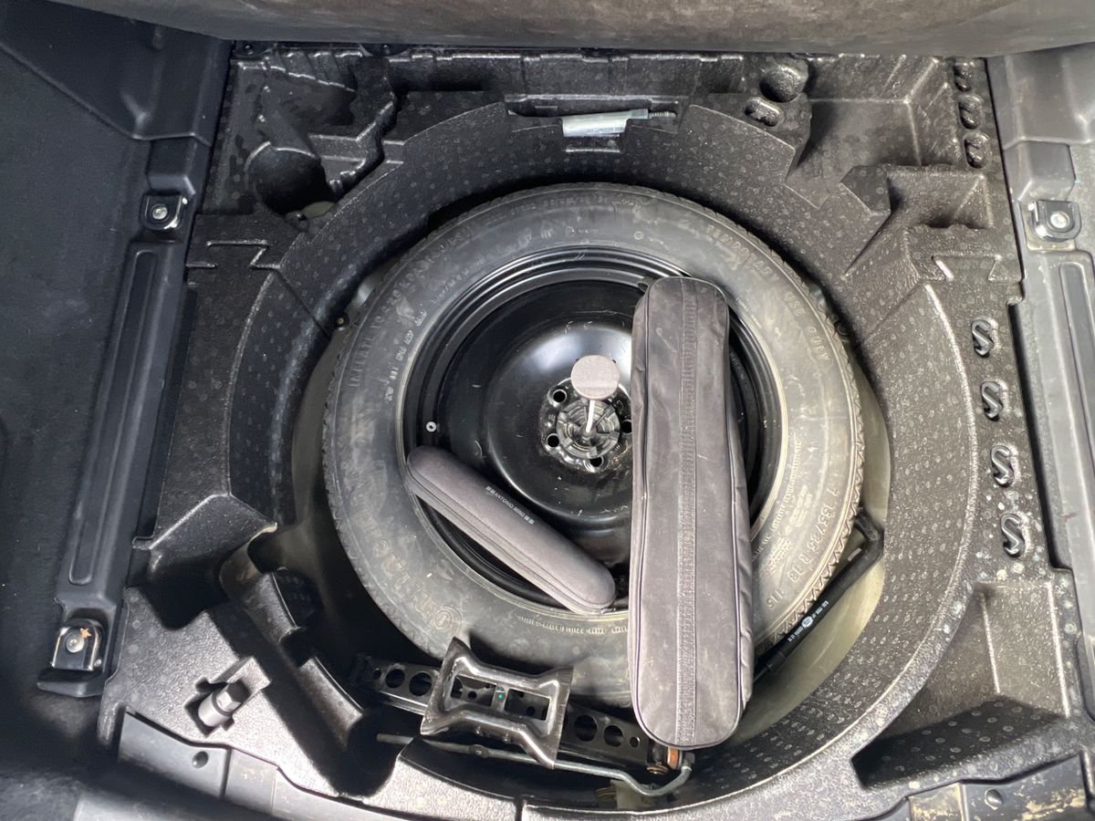 Land Rover 2018 — photo 36