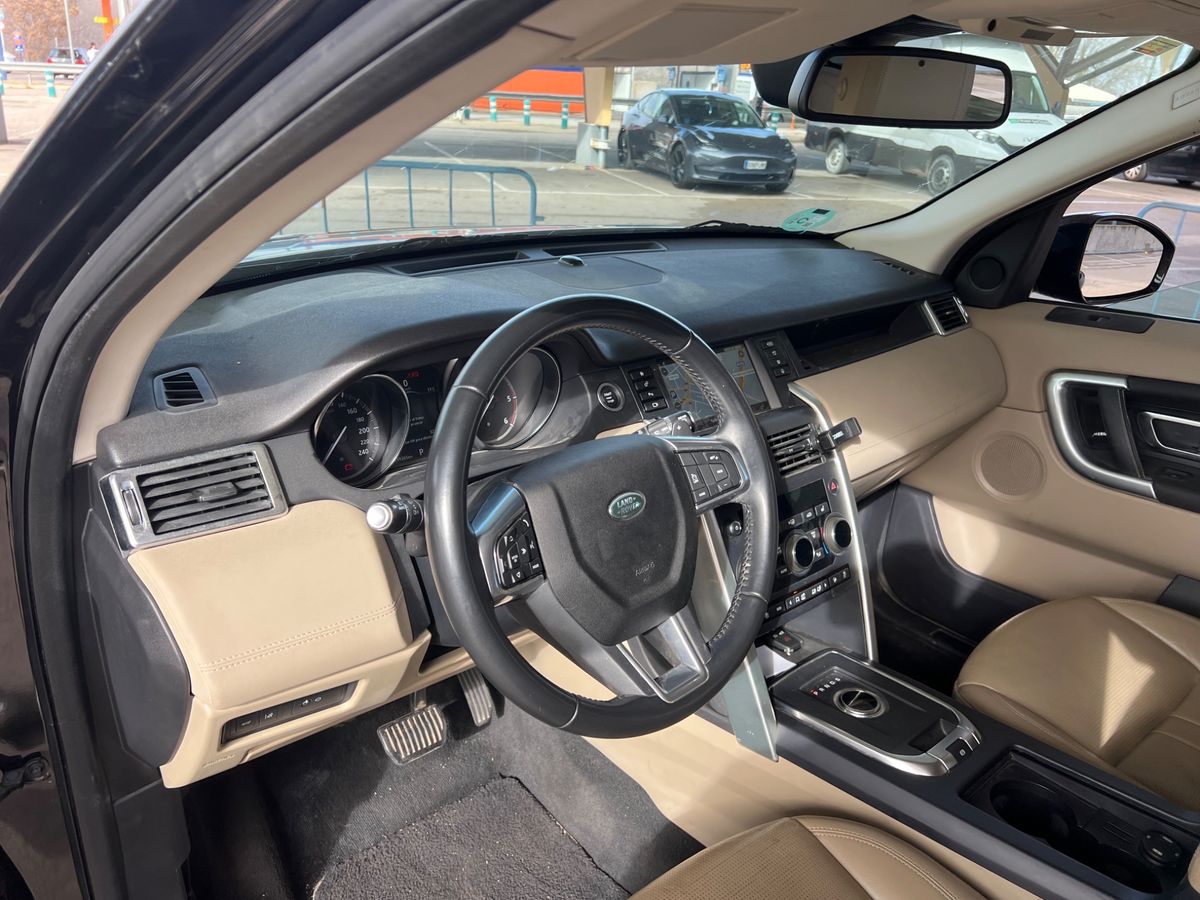 Land Rover 2018 — photo 46