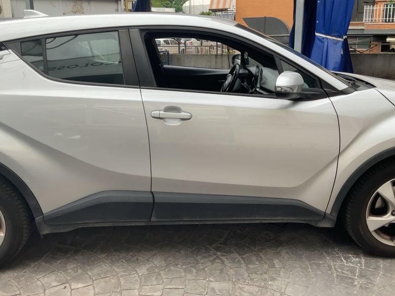 Toyota C-HR 1.8 Hybrid Active — zdjęcie 7