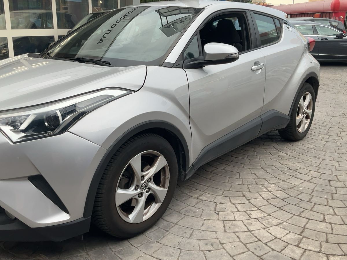 Toyota C-HR d'occasion