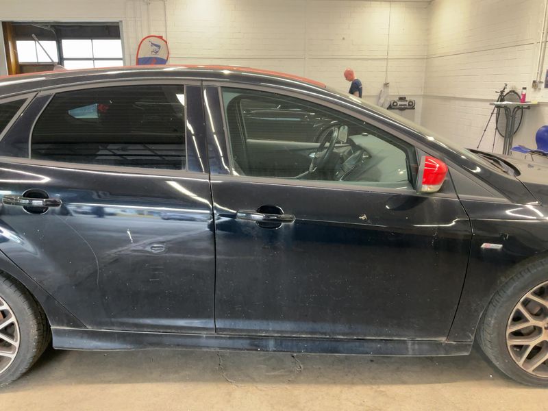 Ford Focus 1.0 EcoBoost ST-Line 2018 – снимка 10