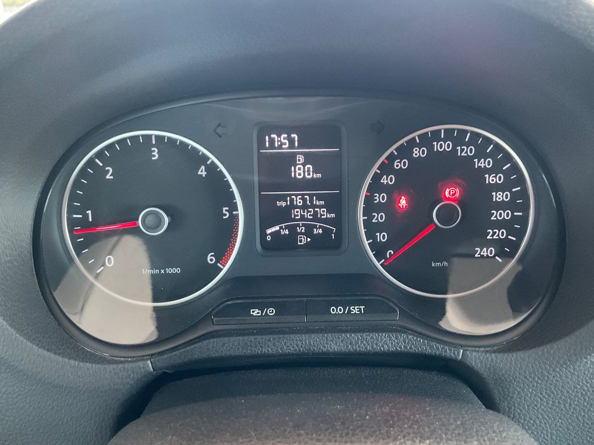Volkswagen Polo 2014 — photo 19