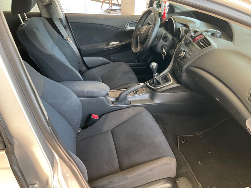 Honda Civic 1.4 Comfort — zdjęcie 3