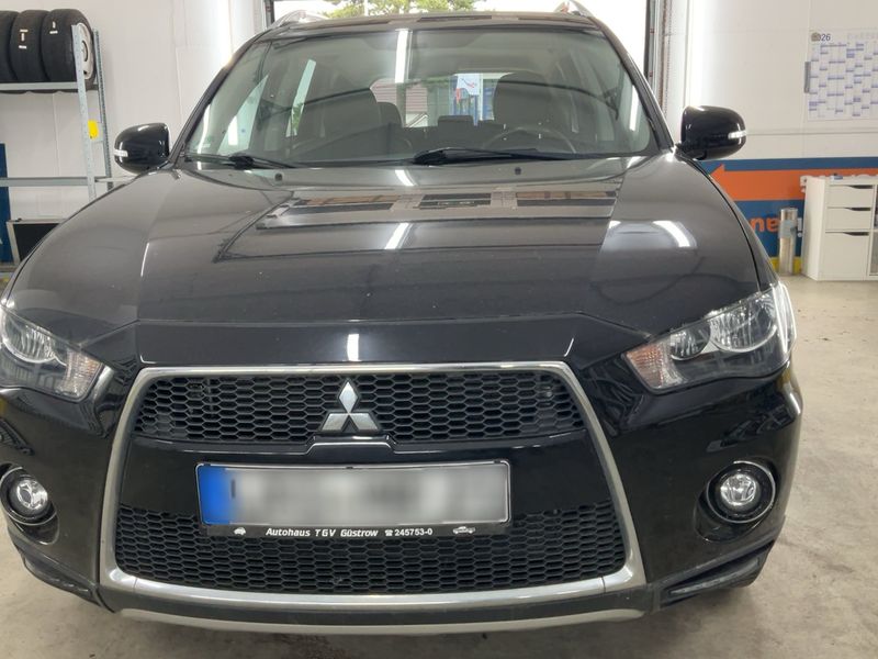 Mitsubishi Outlander 2.0 MIVEC Invite 2WD — zdjęcie 9