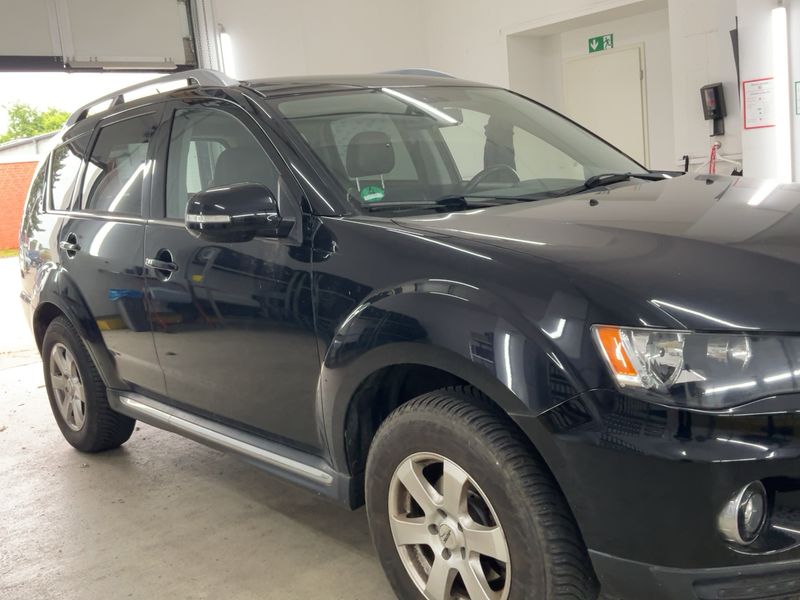 Mitsubishi Outlander 2.0 MIVEC Invite 2WD — zdjęcie 8