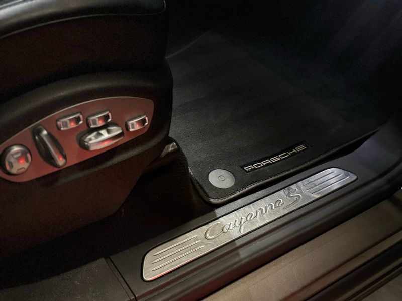 Porsche Cayenne S — zdjęcie 25